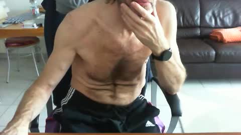 Snapshot of didonc chatting on 02.10.26 didonc from france..... online show from 02.10.26