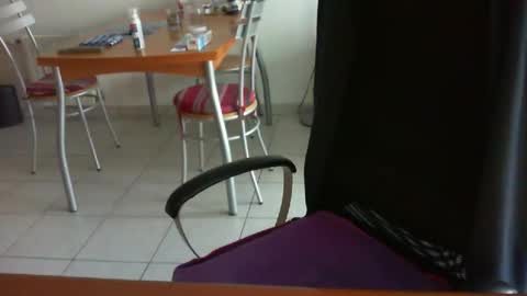 Snapshot of didonc chatting on 04.19.26 didonc from france..... online show from 04.19.26