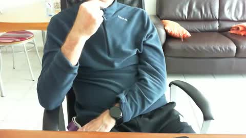 Snapshot of didonc chatting on 05.11.26 didonc from france..... online show from 05.11.26