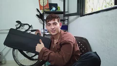 Snapshot of diegorogue_ chatting on 12.31.24 Diego rogue online show from 12.31.24