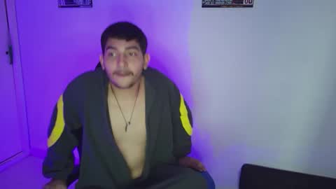 Snapshot of diegorogue_ chatting on 10.31.25 Diego rogue online show from 10.31.25