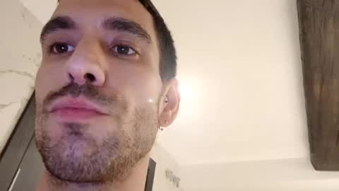 Snapshot of dieguito124 chatting on 01.08.25 dieguito124 online show from 01.08.25