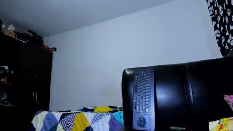 Snapshot of diiego_xxx chatting on 11.17.25 diiego_xxx online show from 11.17.25