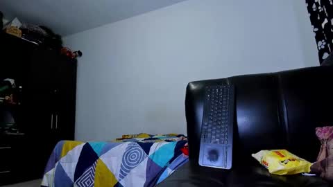 Snapshot of diiego_xxx chatting on 11.17.25 diiego_xxx online show from 11.17.25