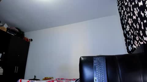 Snapshot of diiego_xxx chatting on 12.04.25 diiego_xxx online show from 12.04.25