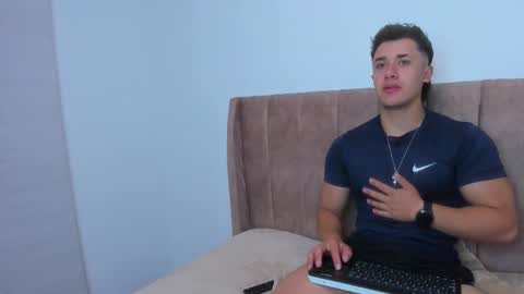 Snapshot of dilan_coy chatting on 09.28.25 Dilan Coy online show from 09.28.25