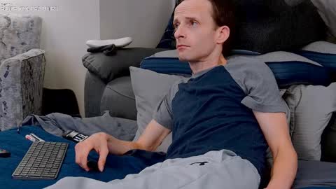 Dilldough405 online show from 10.25.25