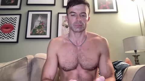 Dillon online show from 01.08.25