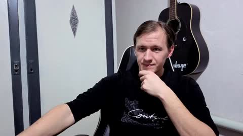 Snapshot of dimastyzzz chatting on 02.05.25 Dimetriusen online show from 02.05.25