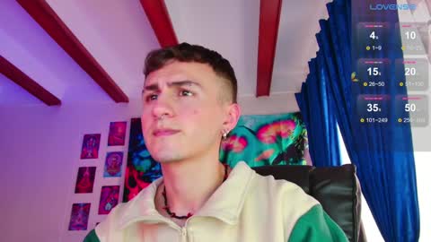 Julian Independent Model online show from 02.06.25