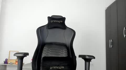 dimitricaruso online show from 03.01.25