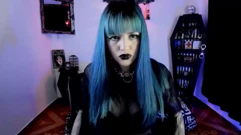 Snapshot of dimmuanddarkness chatting on 11.20.25 dimmuanddarkness online show from 11.20.25