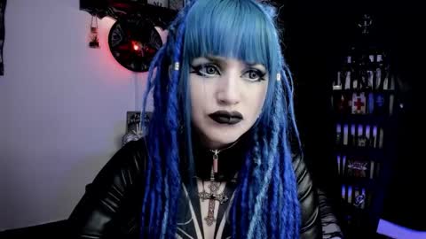 Snapshot of dimmuanddarkness chatting on 12.19.25 dimmuanddarkness online show from 12.19.25