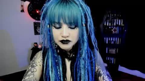 Snapshot of dimmuanddarkness chatting on 01.14.26 dimmuanddarkness online show from 01.14.26