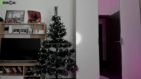 Dina online show from 12.22.25