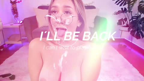 Snapshot of dina_ride chatting on 01.18.25 online show from 01.18.25