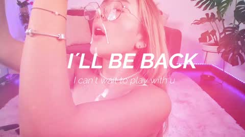 Snapshot of dina_ride chatting on 01.31.25 online show from 01.31.25