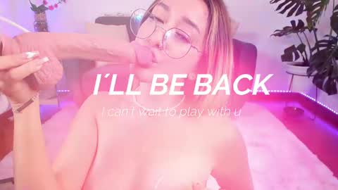 Snapshot of dina_ride chatting on 03.10.25 online show from 03.10.25