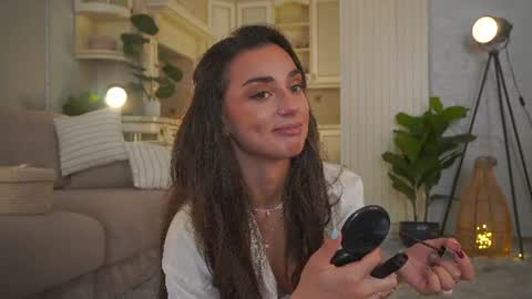 Snapshot of dinacaguimbal chatting on 06.26.26 Dina and ill be glad to be here with you follow to me online show from 06.26.26