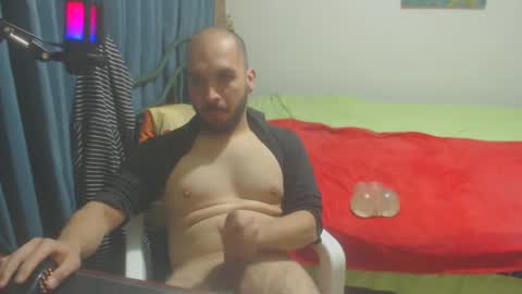 Snapshot of dinchtcams chatting on 12.27.24 Dincht online show from 12.27.24