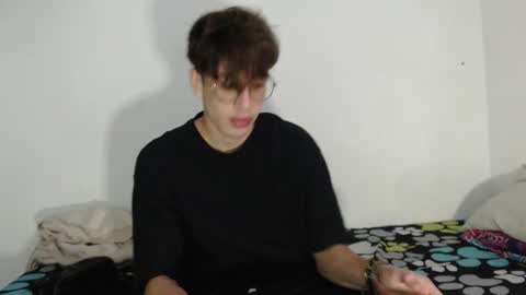 Snapshot of dio_star chatting on 12.17.25 Dio online show from 12.17.25