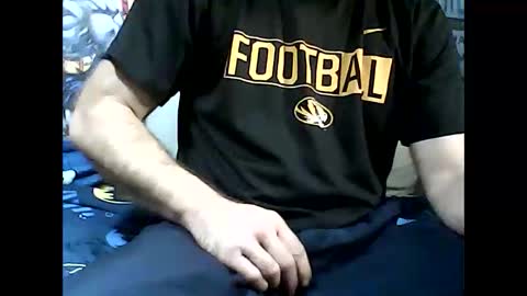 Snapshot of dirtmcgirt82 chatting on 01.04.25 dirtmcgirt82 online show from 01.04.25