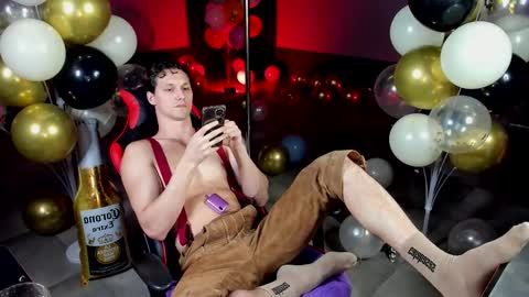 Snapshot of dirty_boss chatting on 10.01.25 dirty_boss online show from 10.01.25