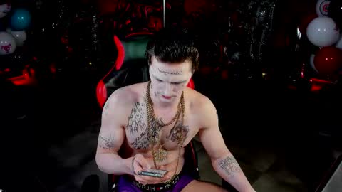 Snapshot of dirty_boss chatting on 10.31.25 dirty_boss online show from 10.31.25