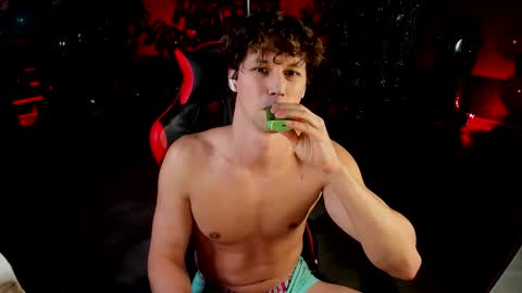 Snapshot of dirty_boss chatting on 11.29.25 dirty_boss online show from 11.29.25