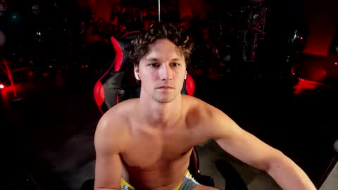 Snapshot of dirty_boss chatting on 12.01.25 dirty_boss online show from 12.01.25