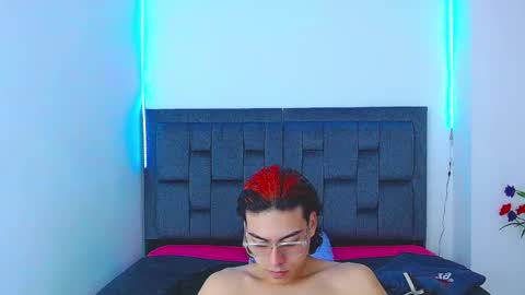 Snapshot of dirty_model chatting on 09.22.25 dirty model online show from 09.22.25