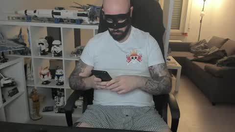 Snapshot of dirtybalws chatting on 01.19.25 Robert online show from 01.19.25