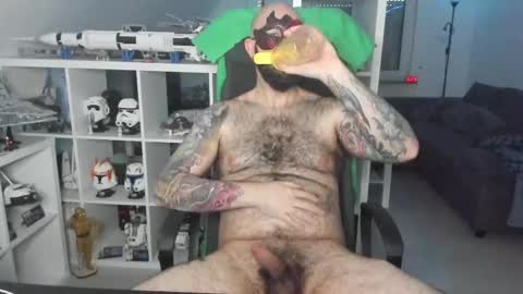 Snapshot of dirtybalws chatting on 02.12.25 Robert online show from 02.12.25