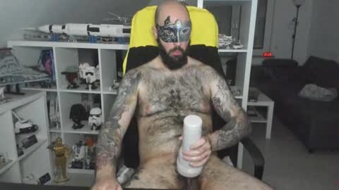 Snapshot of dirtybalws chatting on 10.17.25 Robert online show from 10.17.25