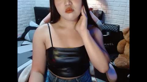 Snapshot of dirtylexa31 chatting on 01.26.25 LEXA online show from 01.26.25