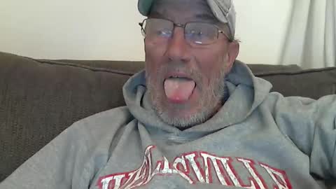 Snapshot of dirtynastyoldman chatting on 10.30.25 dirtynastyoldman online show from 10.30.25