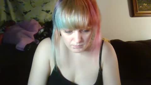 Snapshot of dirtyxhippie21 chatting on 01.16.26 Crystal online show from 01.16.26