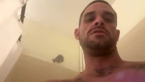 Snapshot of discreetdaddy333 chatting on 11.11.25 discreetdaddy333 online show from 11.11.25
