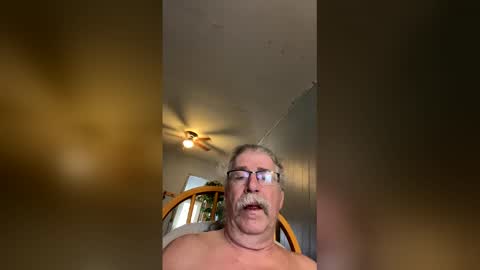 Snapshot of dispencer74 chatting on 01.12.26 dispencer74 online show from 01.12.26