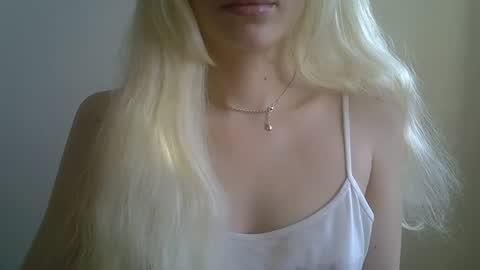 DitaMilton online show from 01.12.26