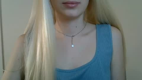 Snapshot of ditamilton chatting on 07.16.26 DitaMilton online show from 07.16.26