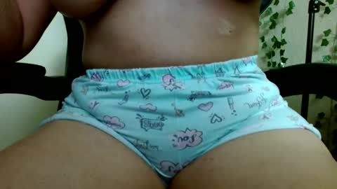 Snapshot of divadirty chatting on 12.29.24 Mari online show from 12.29.24