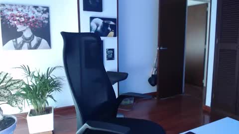 Hera online show from 10.26.25