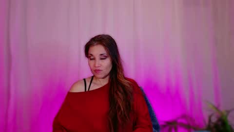 DivineLynn online show from 01.16.25