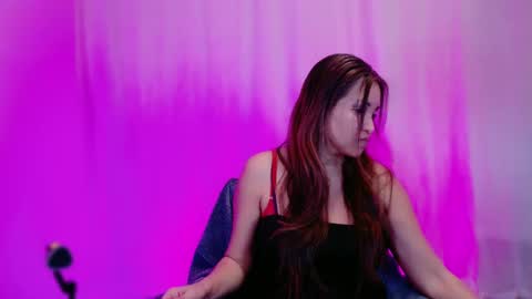 DivineLynn online show from 01.31.25