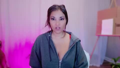 DivineLynn online show from 02.27.25