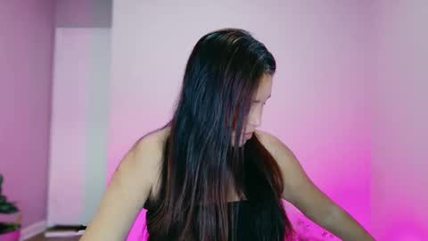 DivineLynn online show from 11.03.25