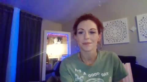 Snapshot of dixieglam chatting on 02.28.25 dixieglam online show from 02.28.25