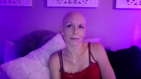 Snapshot of dixieglam chatting on 09.27.25 dixieglam online show from 09.27.25