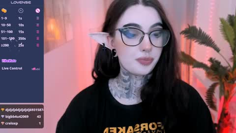 dixipixi_ online show from 01.23.25